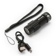MIGHTY MIKE : Lampe torche LED rechargeable de 15 W. 1500 lumens, IPX4. Seulement 8 cm !