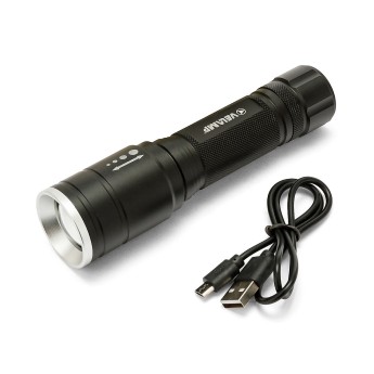 HUNTER: 5W LED rechargeable torch with zoom function.