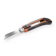 Professional self-locking cutter with 2 spare blades.