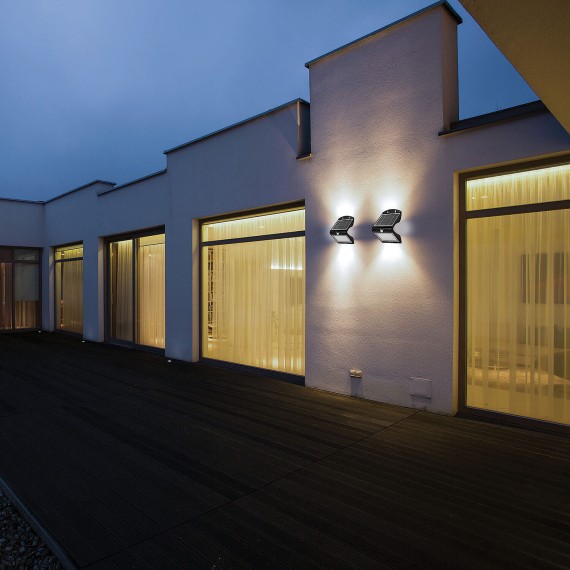 COLOMBA: 4W (500lm) solar-powered LED wall...