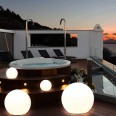 SOLAR NOVA: 25cm Solar-Powered RGB LED Ball. Remote Control.