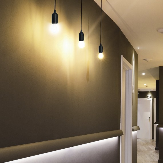 RETRO: LED-Glühlampe mit Kabel – Warmes Licht