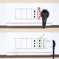 90°-Schuko-Adapter: 1 10/16-A-Steckdose mit Schuko-Stecker anstelle eines 16-A-Steckers