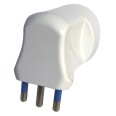 90°-Schuko-Adapter: 1 10/16-A-Steckdose mit Schuko-Stecker anstelle eines 16-A-Steckers