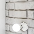Thermoplastischer Strahler mit E27-Fassung und geneigtem Sockel. Weiß.