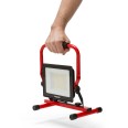 WAINGRO 50W: 50-W-SMD-LED-Arbeitsleuchte mit Bodenhalterung und 2 m Kabel. Schutzart IP65. Rot.